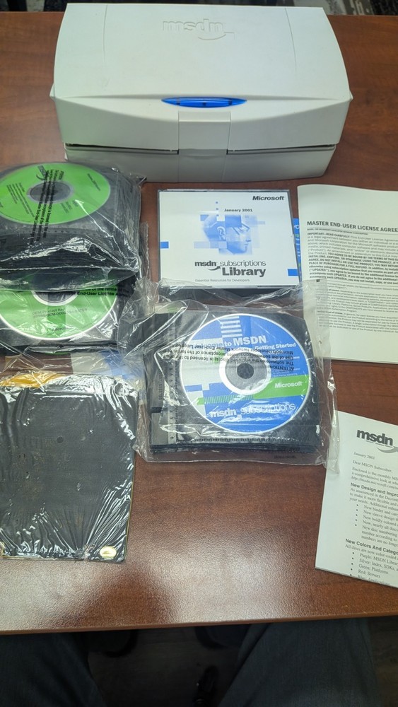 Microsoft MSDN Subscription Library  January 2001 Complete Shipment Whistler