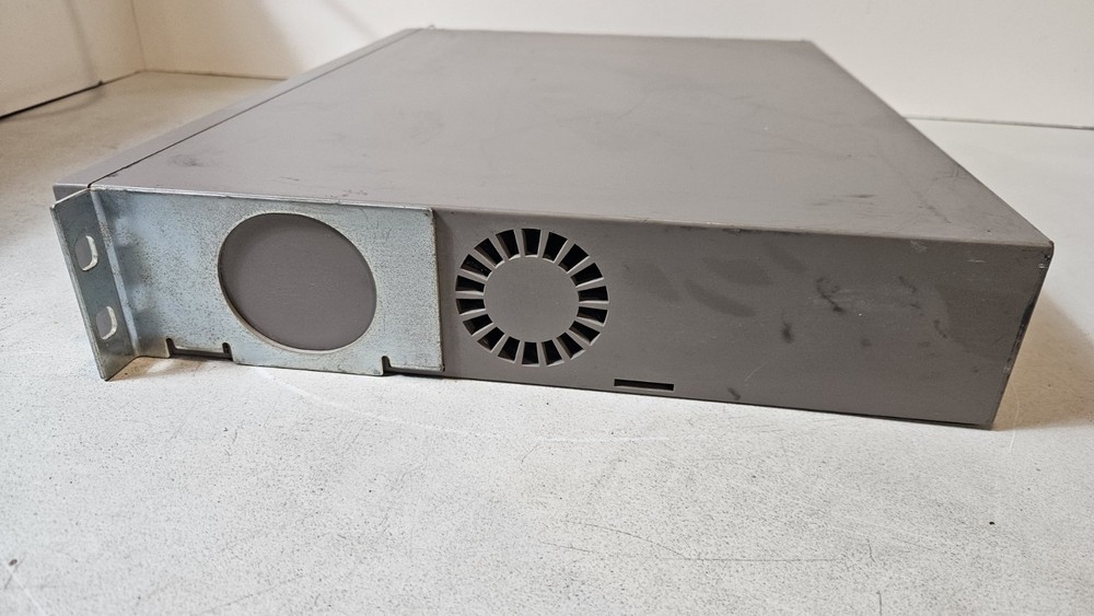 BAY NETWORKS 304 Baystack 12 Port Ethernet Switch