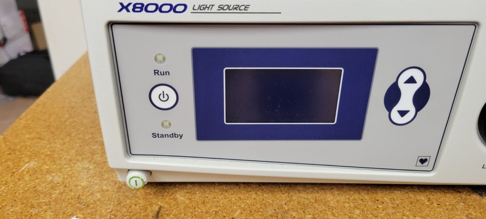Stryker X-8000 Endoscopic Light Source Pictured Working Power Button Cracked