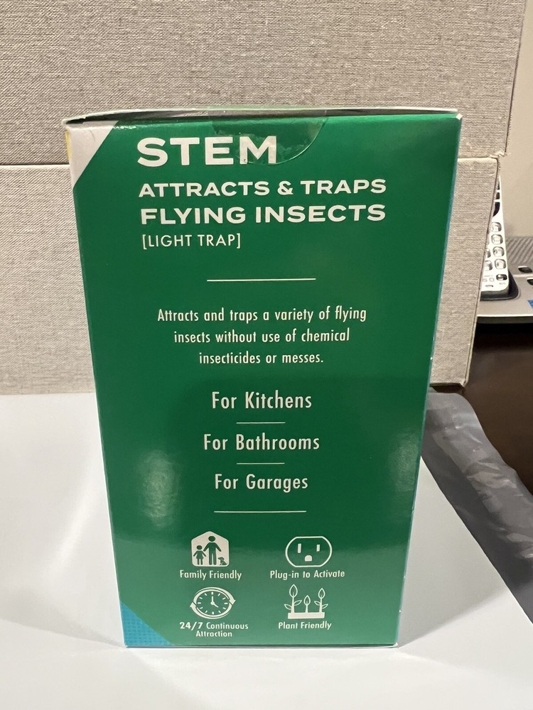 STEM Light Trap Attracts and Traps Flying Insects Starter Kit 1 Device &1 Refill