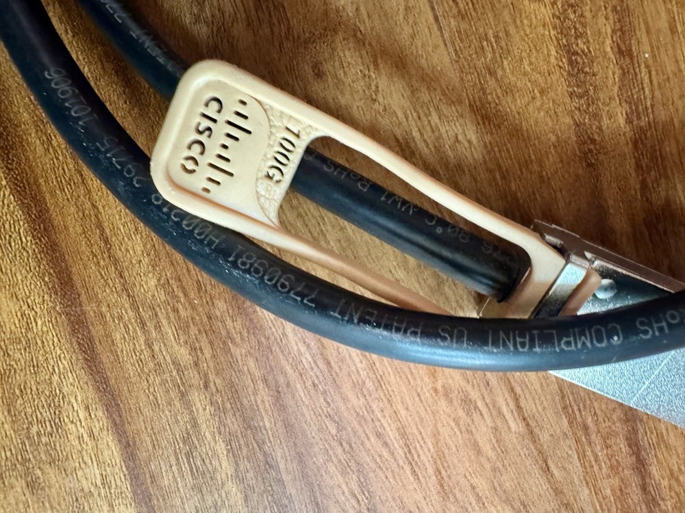 Genuine Cisco QSFP-100G-CU1M Passive Copper 1M Cable