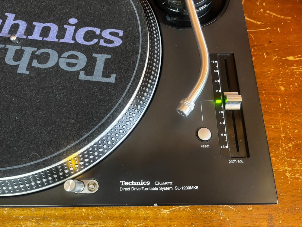 Technics SL-1200MK5 Black Analog DJ Turntables