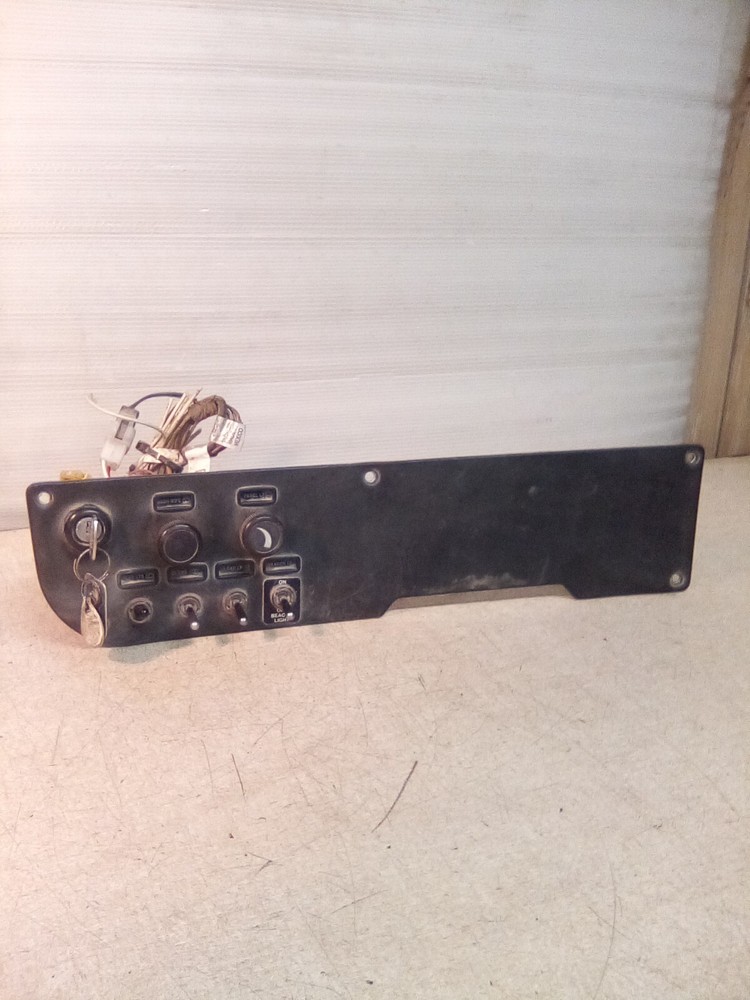 Peterbilt 378 Dash Switch Panel 17-04240-220C
