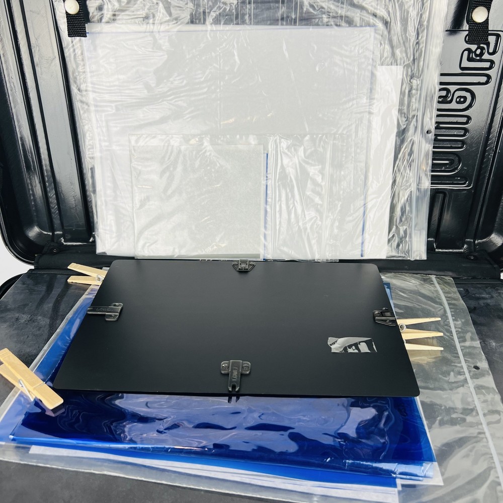 Lowel Omni & Tota Light Kit Hard Case Studio Lighting Untested