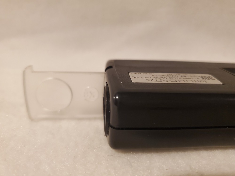 Vtg Micronta Radio Shack Working Microscope 30X Portable Handheld Illuminated