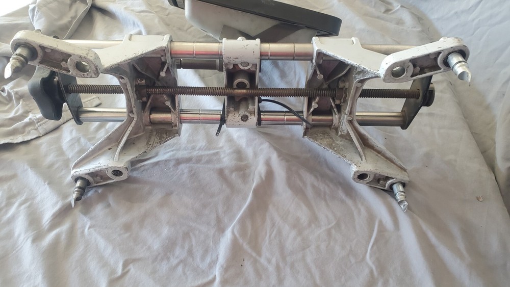 Hunter Engineering Hawkeye Alignment Machine Left Rear On Car Sensor w/ Mount