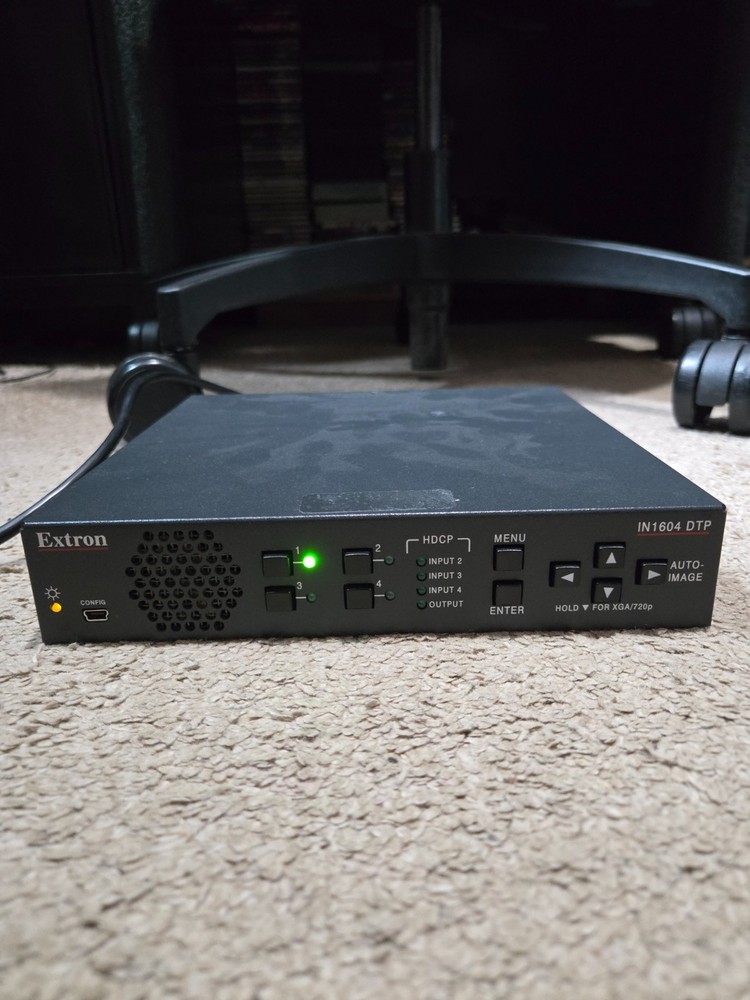 Extron IN1604 DTP with Plug