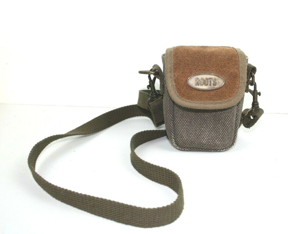 ROOTS Brown Suede Compact Camera Bag (b-66)