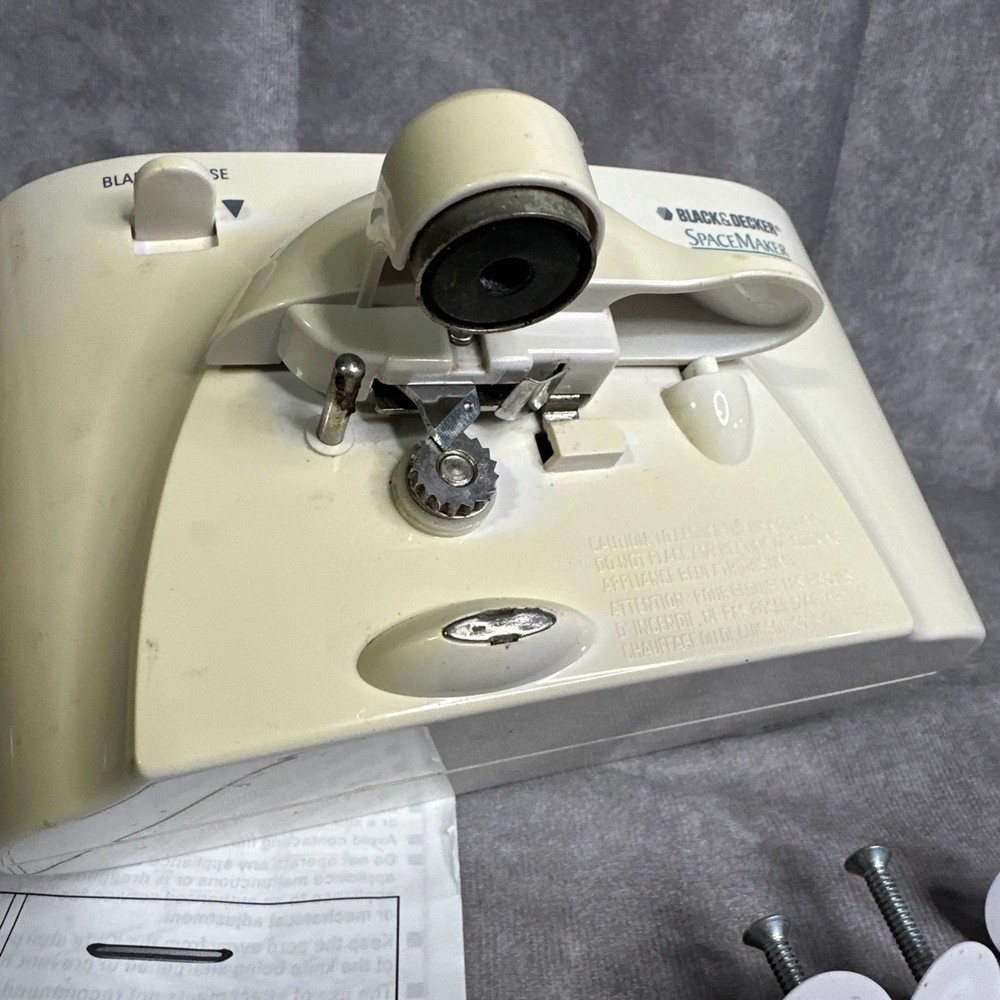 Black & Decker Spacemaker Can Opener EC75 Type 1 With Mounting Hardware Working