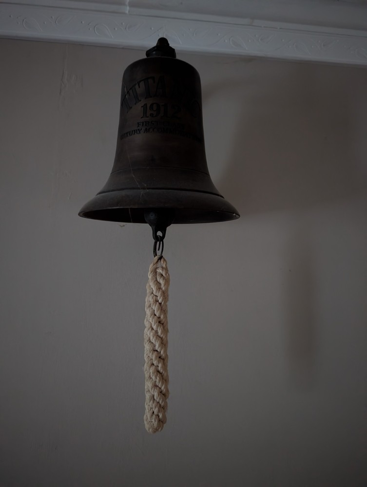 TITANIC RARE 1912 FIRST CLASS LUXURY ACCOMMODATIONS WALL BELL