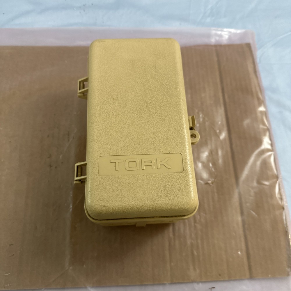 Tork DG100 One Channel Time Switch Control 7 Day Scheduling Timer New Open Box