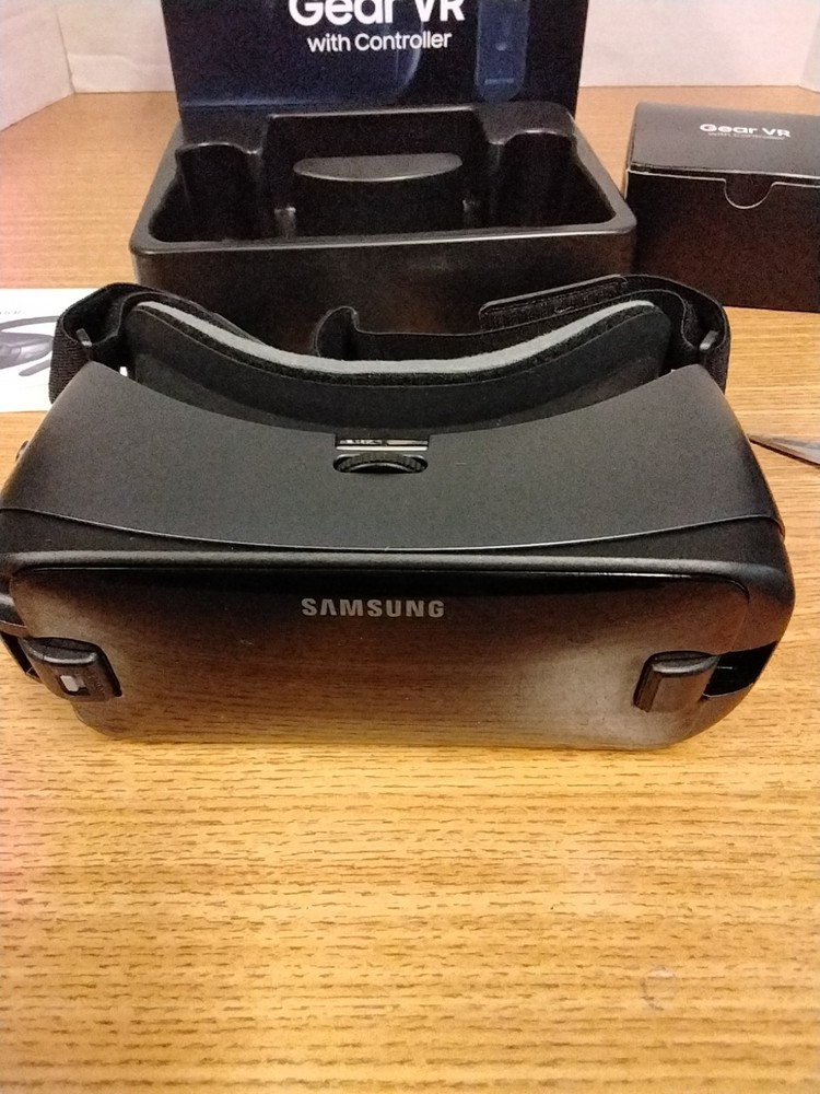 Same Day Samsung Gear VR Headset With Controller Oculus SM-R324NZAAXAR