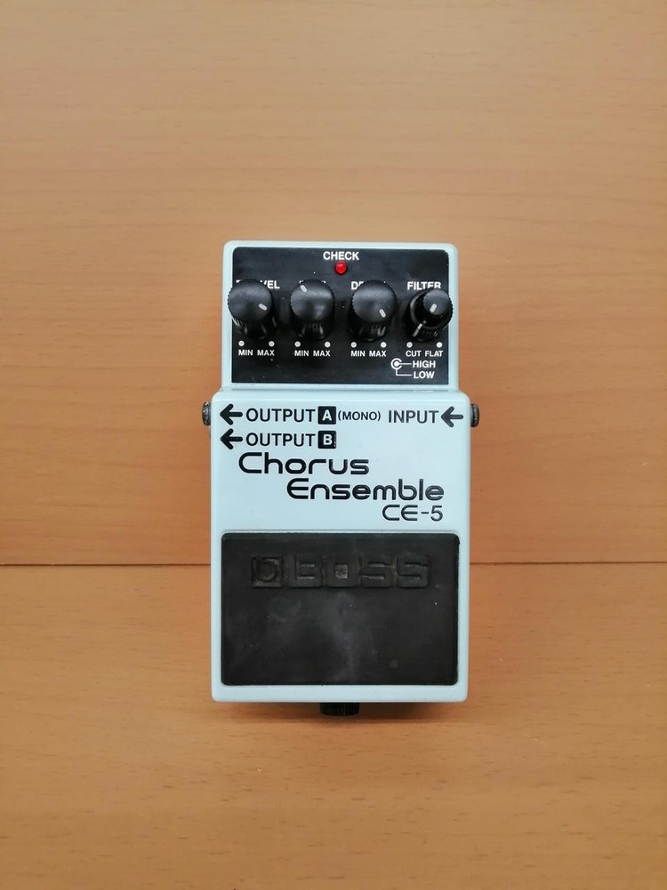 Boss Ce-5 Effector