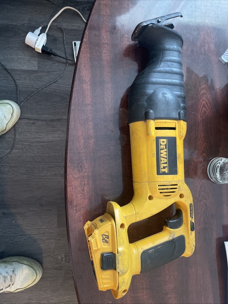 DeWalt DC385 18V Volt Type 2 Variable Speed Reciprocating Saw Saws All Cordless