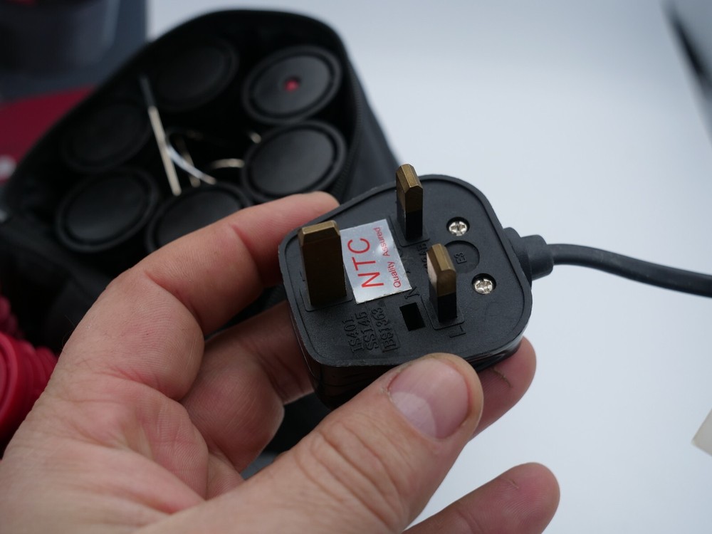 Nicky Clarke Compact Heated hot Rollers Model
