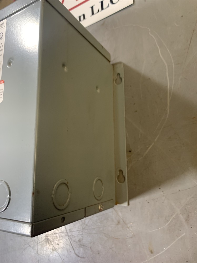 SQUARE D CAT 2S1F GENERAL PURPOSE TRANSFORMER PHASE 1 Type 3R Enclosure