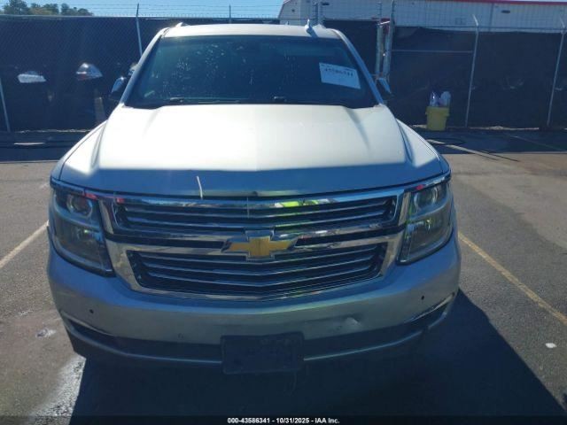 SUBCHEV15 2017 Glove Box 4890056