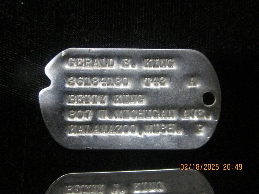 Army Next of Kin notched Dog Tags (4) Same Family Father T43 WW11 Daughter AAF +