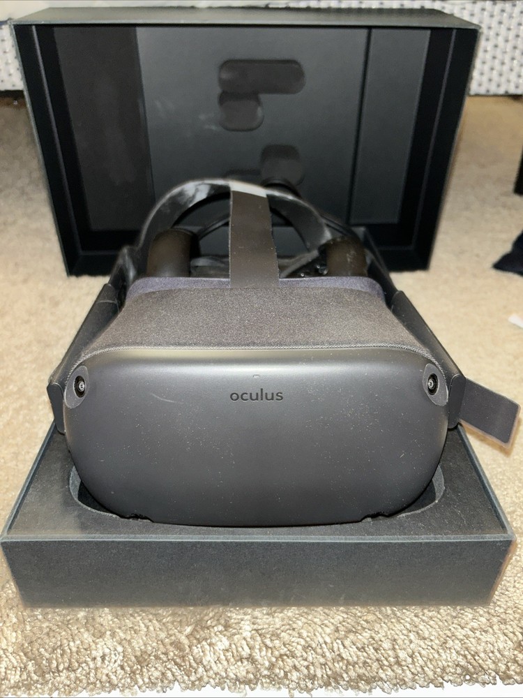 Oculus Quest 1 Virtual Reality Headset