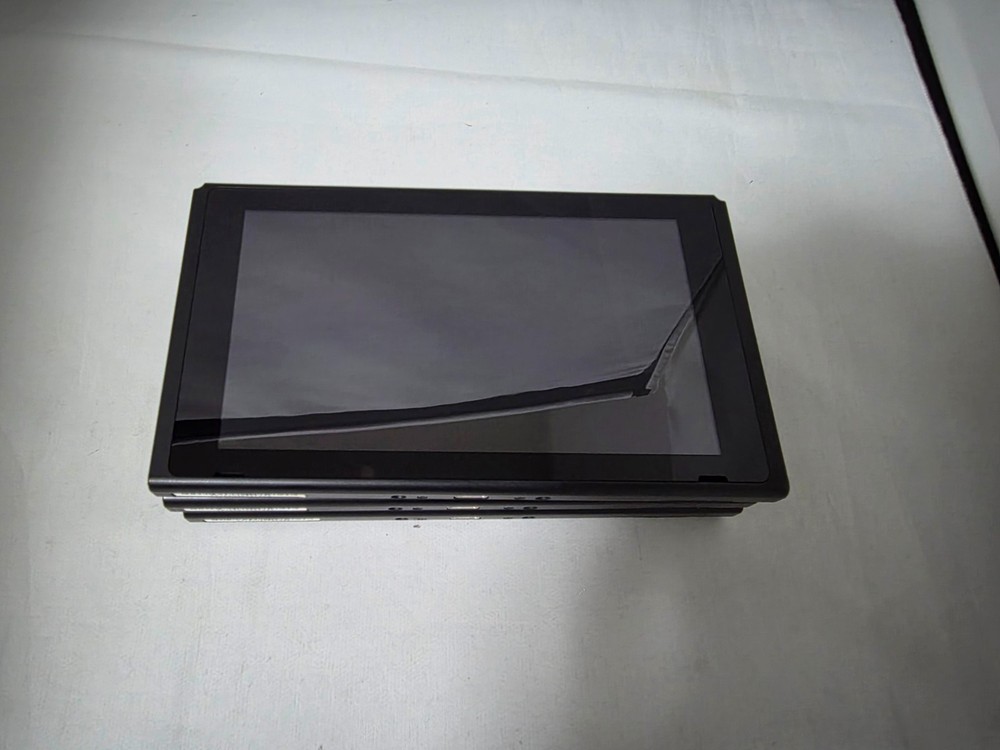 Nintendo Switch Unpatched Console Only Screen slightly yellowing Tested