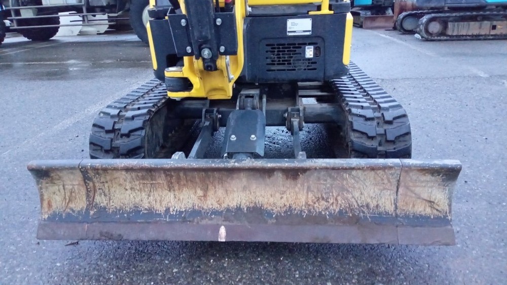 YANMAR MINI HYDRAULIC EXCAVATOR / VIO17