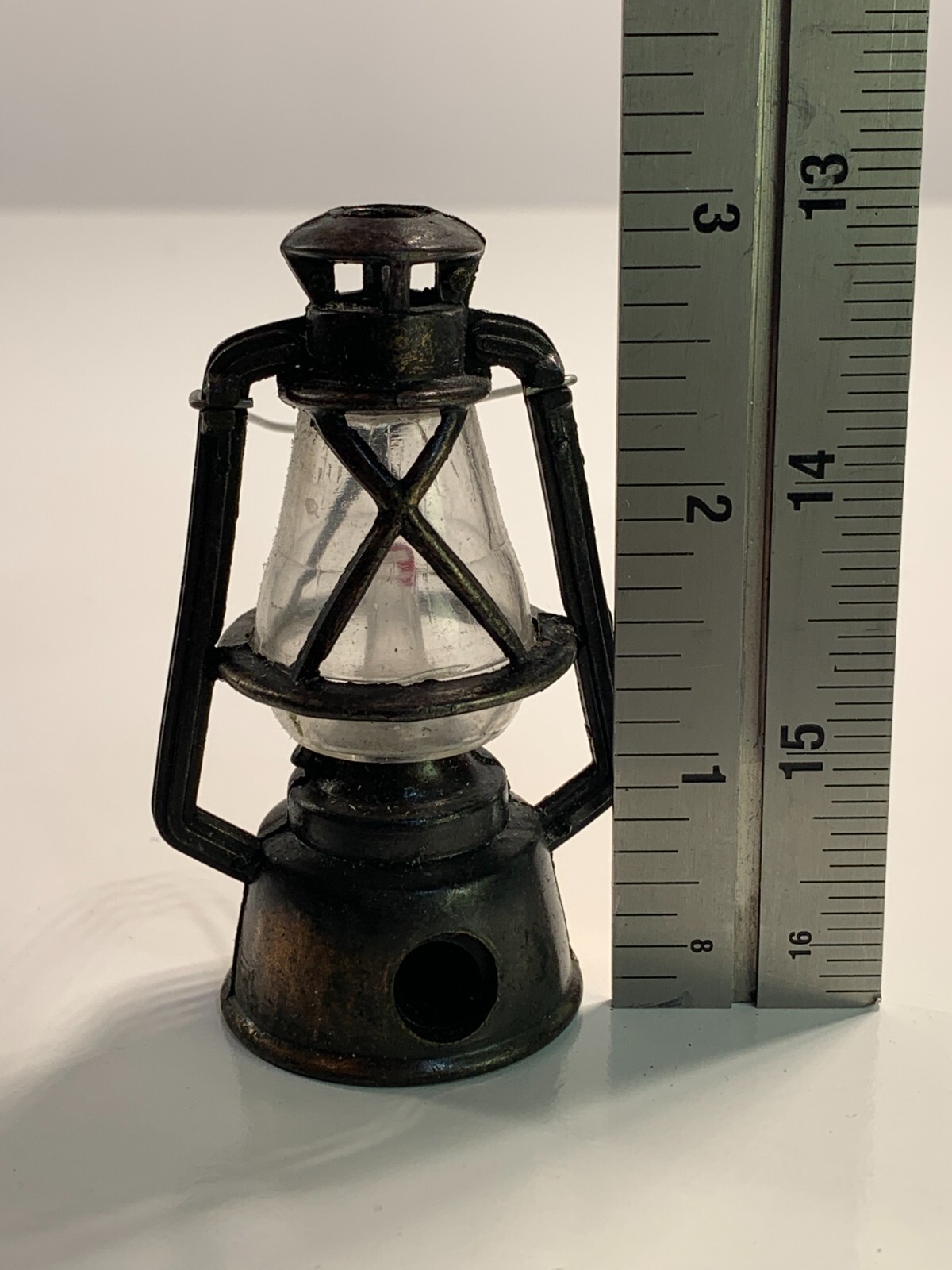 Vintage Die-Cast Pencil Sharpener Antique Style Oil Lantern PSD2