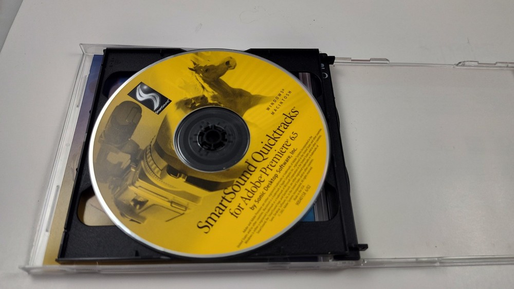 Adobe Encore DVD 1.5, Premiere 6.5, Lightroom 3 Software Bundle - Used