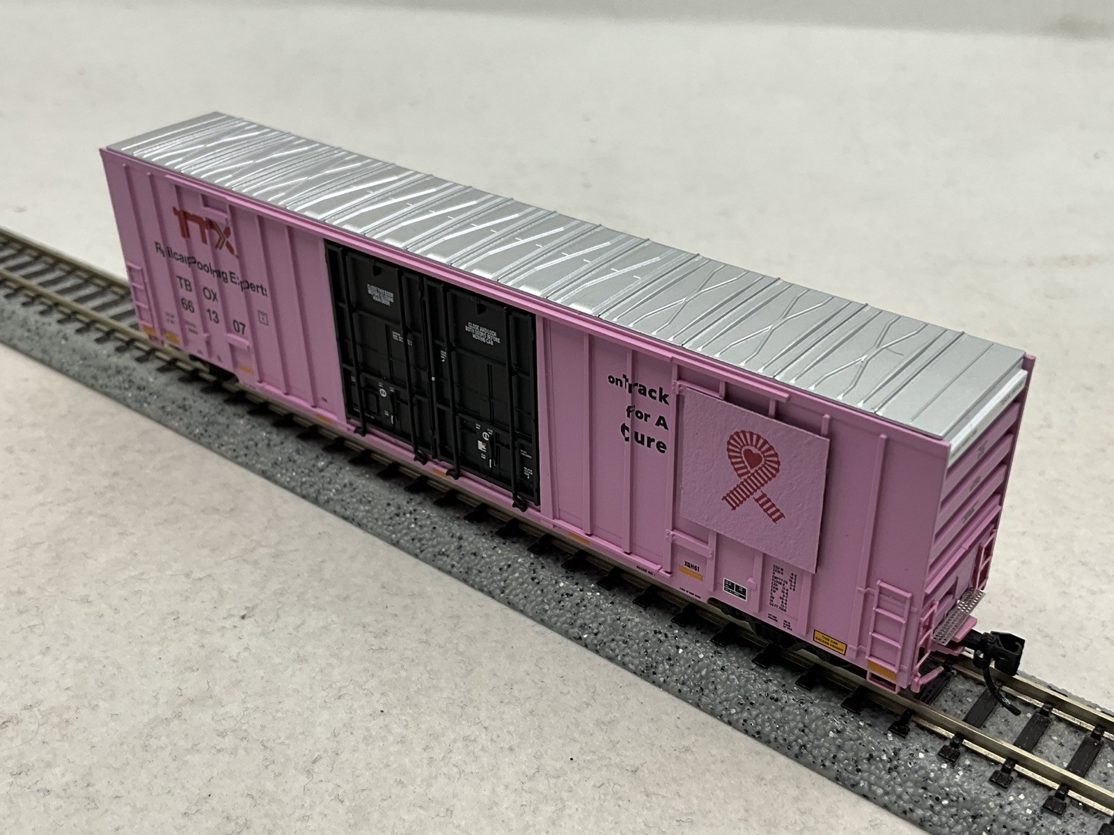 NIB MicroTrains N Scale TTX Pink 'On Track for a Cure' 60 Ft HighCube Boxcar