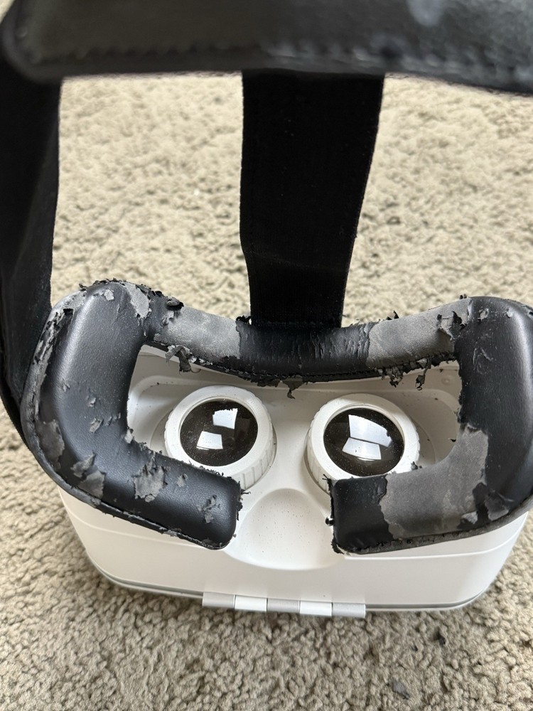 Logic 3D VR Headset Virtual Reality Goggles