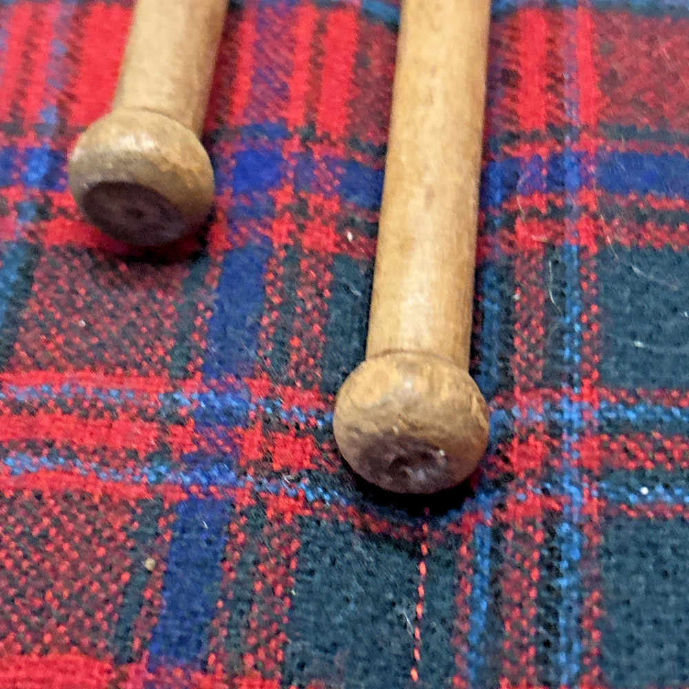 Vintage Five Pair Knitting Needles With Plaid Wool Storage Caddy Wrap