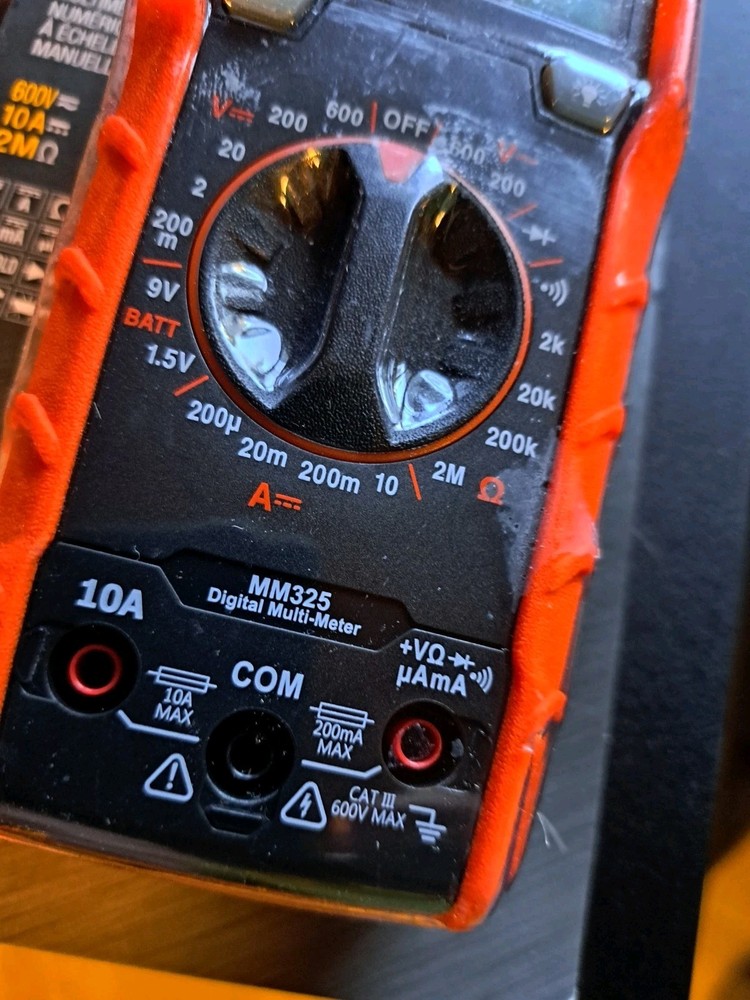 Klein Tools MM325 Multimeter Digital Manual-Ranging 600V AC/DC Voltage Tester