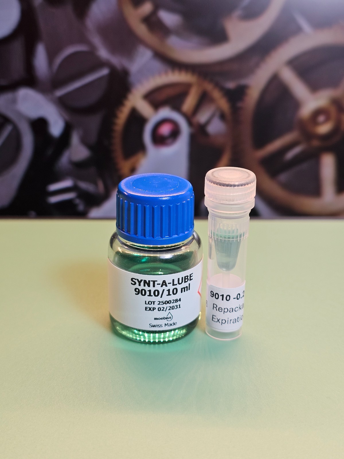 Moebius Watch Oils Kit: Bergeon Oiler, Oil Dish, Repackaged Oils 0.2ml