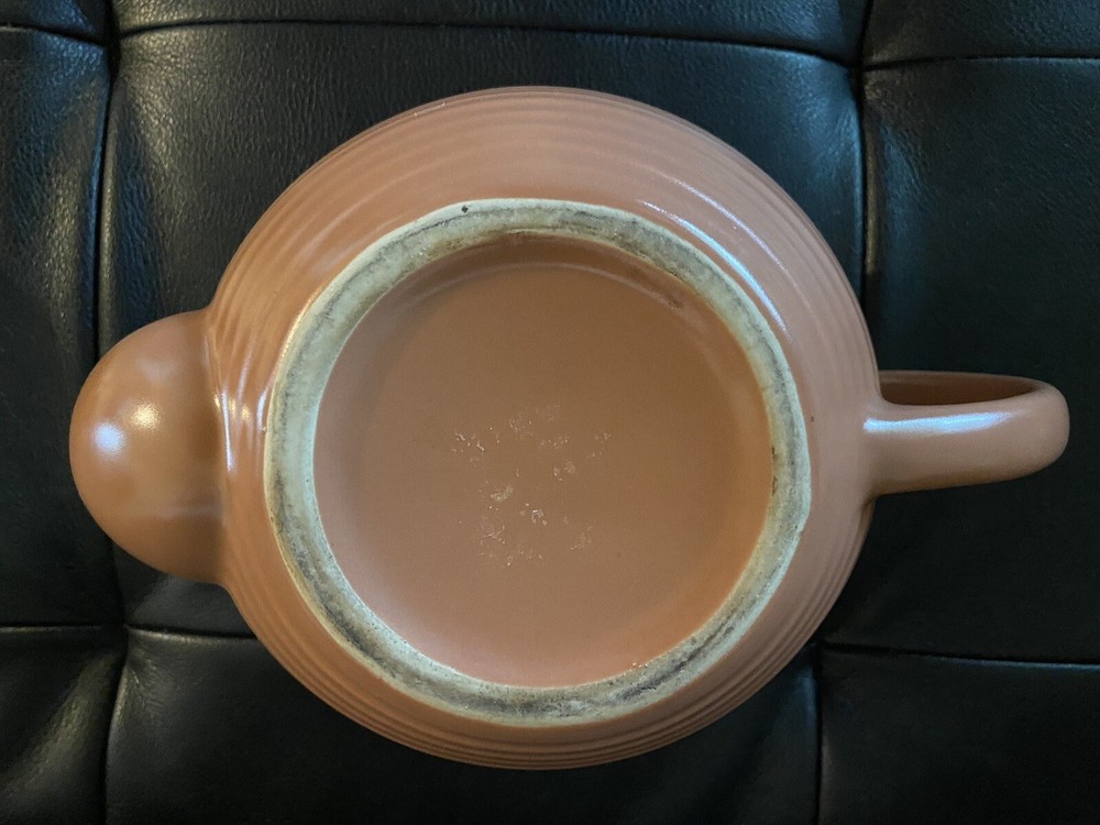 Mauve Beehive Ripple Tea Pot Ceramic 8 Cup