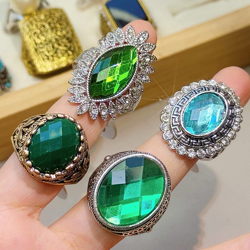 50pcs Lot Wholesale Vintage Crystal Stone Mix Style Metal Jewelry Ring Men Women