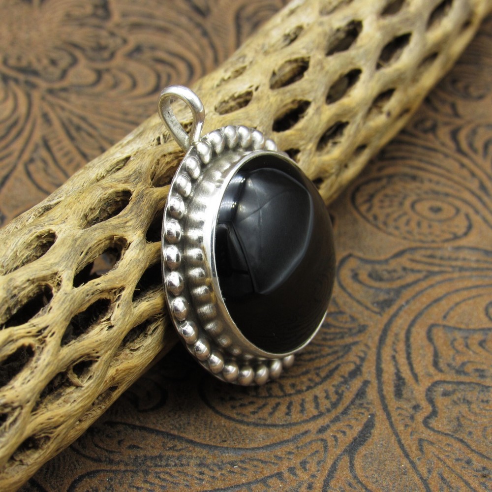*Sterling Silver Round Onyx Pendant
