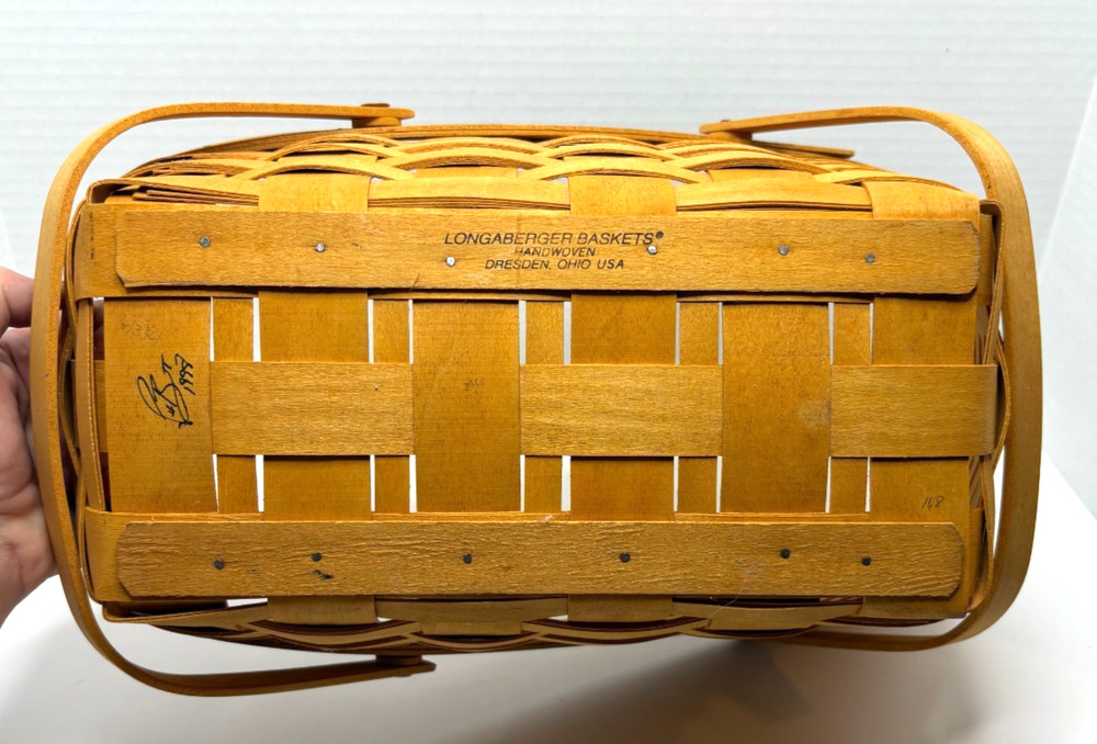 LONGABERGER 1998 Large Vegetable Basket w/Paperwork