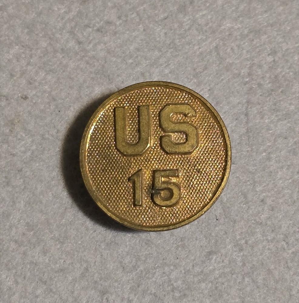 WW1 Type 1 Gilt U.S. 15th Regt. Collar Disk