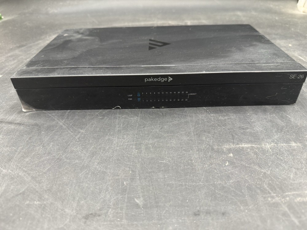 Pakedge SE-26 Unmanaged Switch