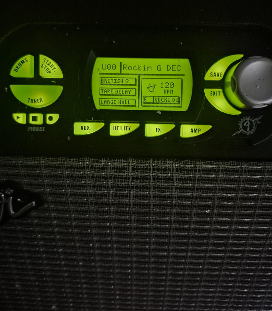Fender G-DEC PR 520 Guitar Modeling Amplifier MIDI Synthesizer LCD Screen