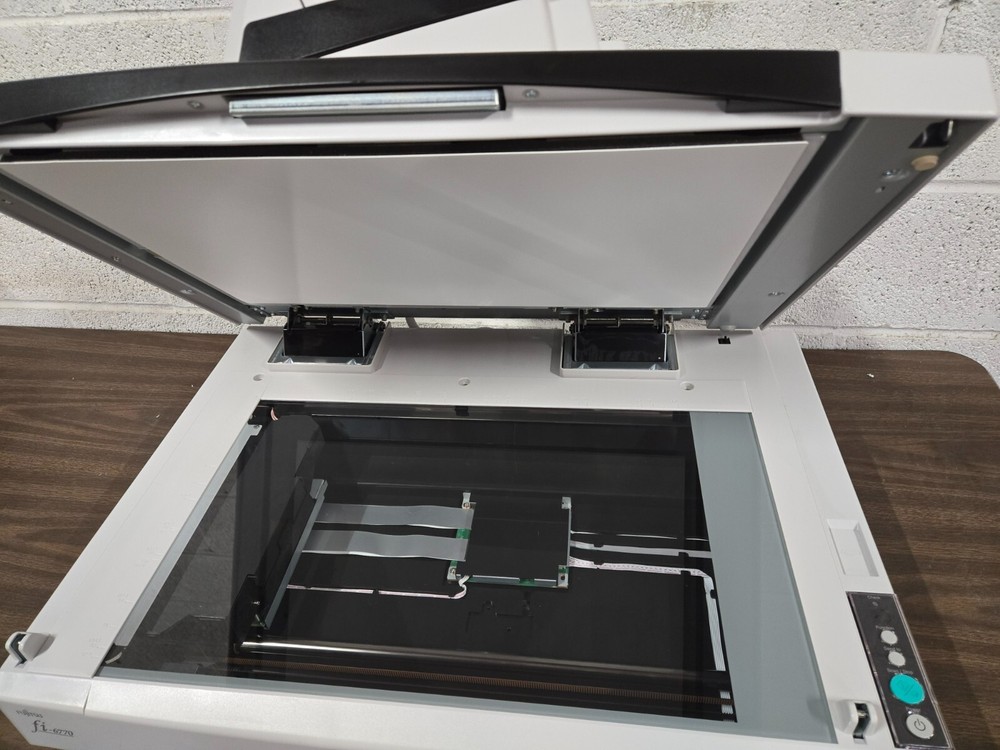 Fujitsu FI-6770 Flatbed Color Duplex Pass Through Document Scanner W/ Trays