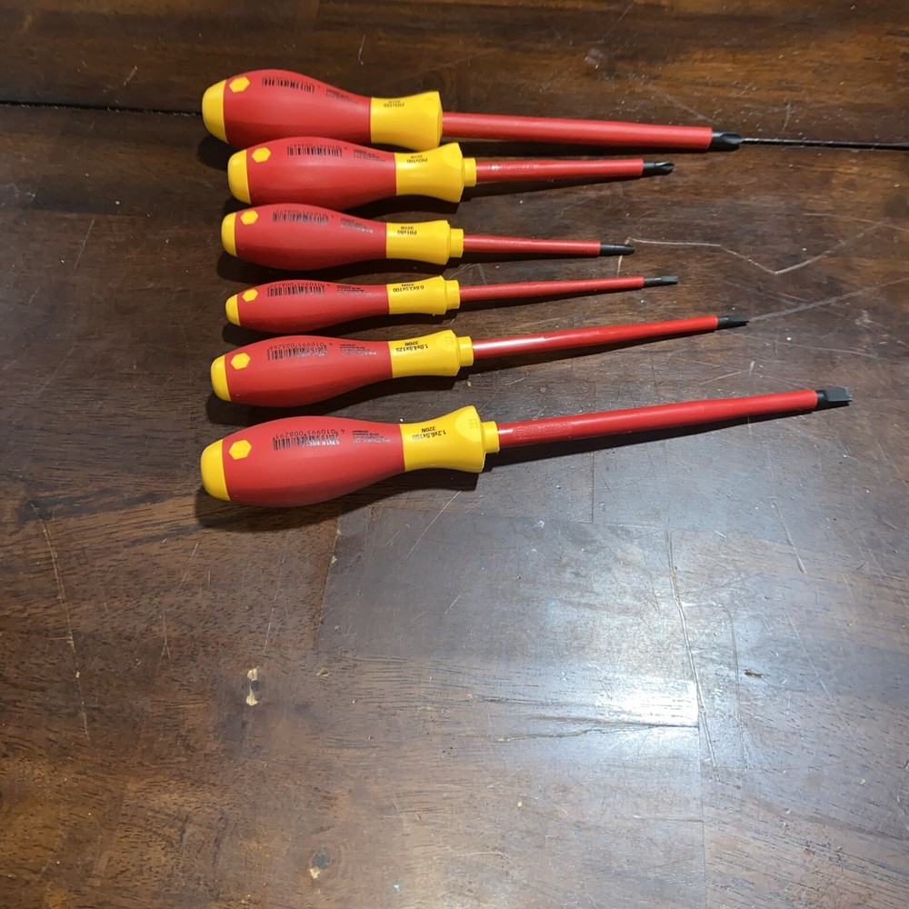 Wiha 31592 24 Piece Insulated Tool Set