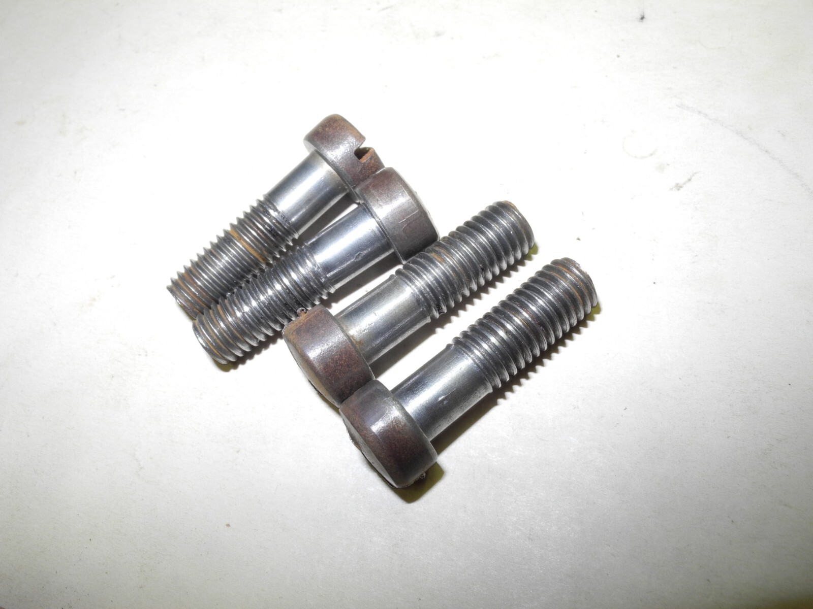 VINTAGE SINGER TREADLE SEWING MACHINE CAST IRON BASE 4 BOLT SET SLOTTED HEADS