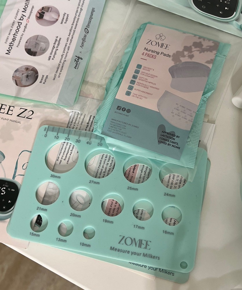 Zomee Z2 Breast Shield Kit (Flanges/Valves/Diaphragms) Plus Extras!!