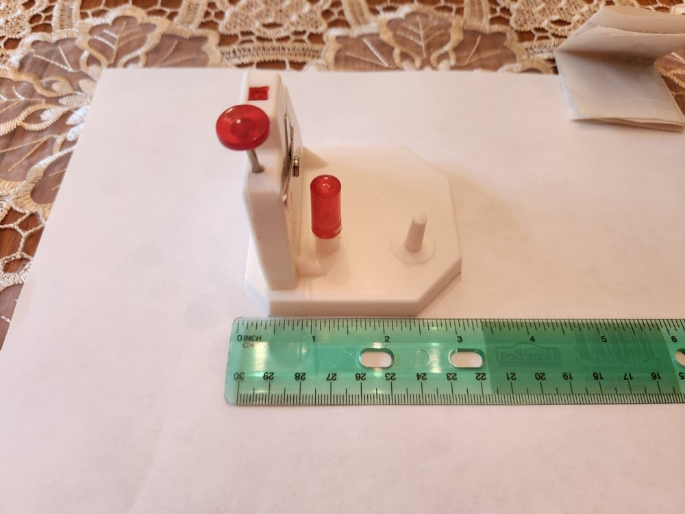 Vintage 1990 Easy Threader Machine With Instructions