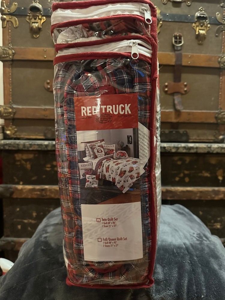 Red Truck Quilt Set