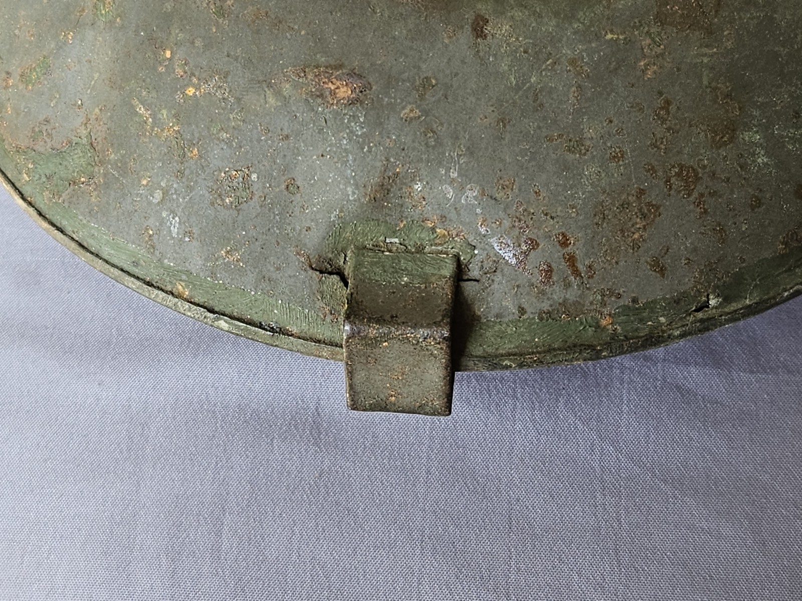 ORIGINAL AMERICAN CIVIL WAR SMOOTH SIDE CANTEEN WITH PAINTED FLOWERS AND STRAP