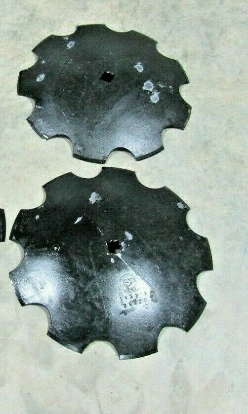 2) 18" DISC HARROW BLADE, NOTCHED 3.5MM (9 GAUGE) 7/8" SQUARE OR 1" SQUARE AXLE