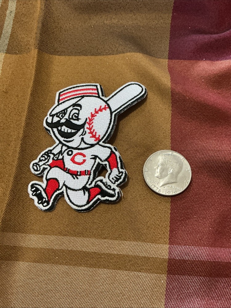Cincinnati Reds Embroidered Iron On Patch