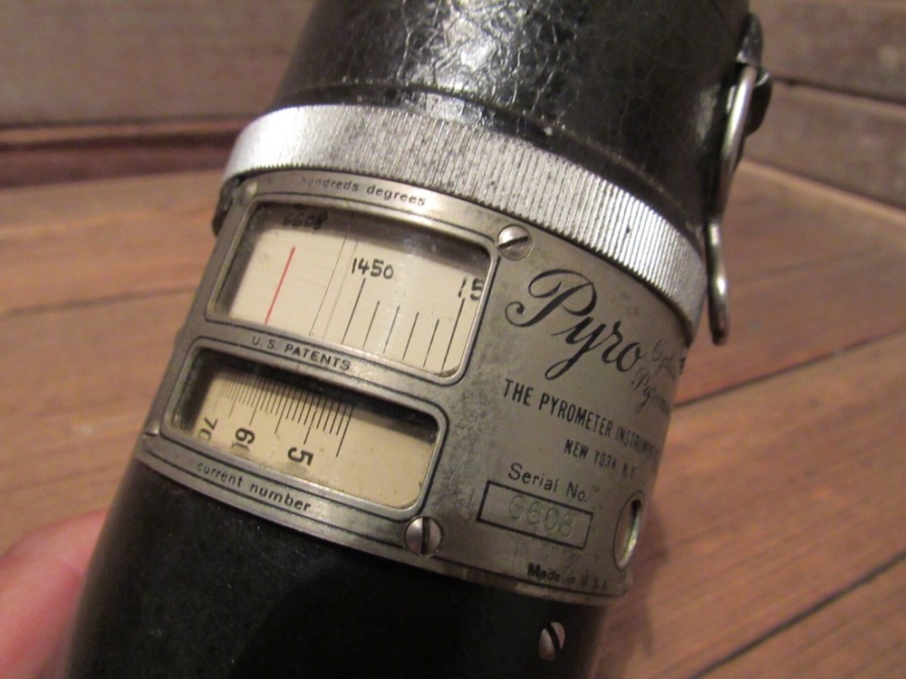 VINTAGE PYRO OPTICAL PYROMETER THERMOMETER