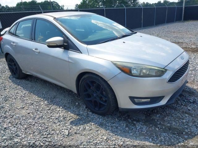 FOCUS 2016 Glove Box 4853718